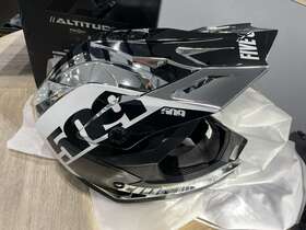 F01000300-140-601 509 Us Altitude Pro-series Snowmobiling Helmet - Chromium Stealth Large