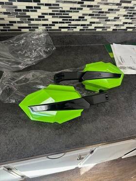 8639-353 Arctic Cat Oem Snowmobile Hand Guards Medium Green New Didnftt Fit