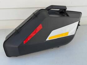 Ski-doo 511000689 2010-2012 Ski-doo Suitcase Saddlebag Rh Grand Touring Gtx Se Le 1200