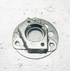 8g5-47551-01-00 Yamaha Snowmobile Enticer 250 Et250 Drive Axle Outer Bearing Housing 8g5-47551