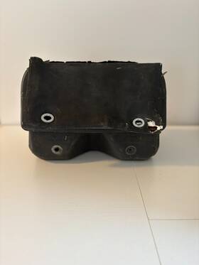 8w8-77377-00 Yamaha Used Oem Nla Snowmobile Luggage Box Cover 85-87 Et340 Ds