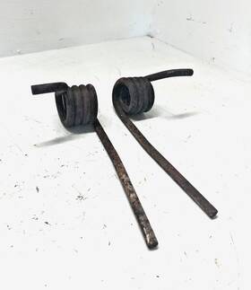 90508-10337-00 Yamaha 90508-10338-00 Snowmobile Enticer 250 Et250 Lh And Rh Torsion Springs